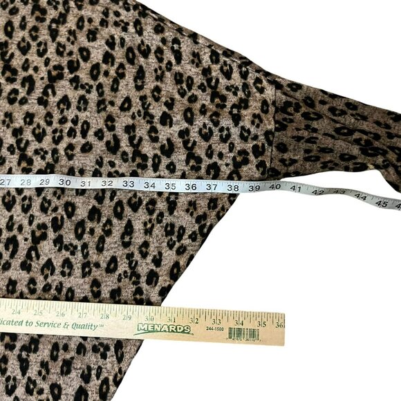 Maurices 24/7 Womens XL Animal Print Batwing Blouse Brown Black Used - Picture 16 of 16